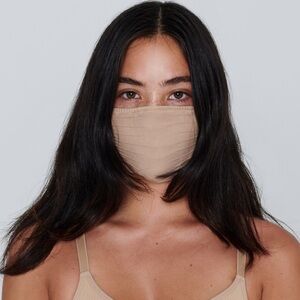 SKIMS Face Mask Clay